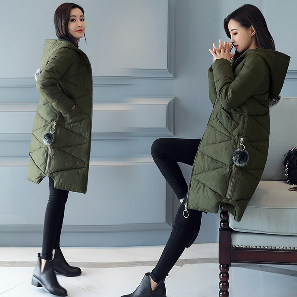 Γυναικείο  ζεστο μπουφάν   με κουκούλα χειμωνιάτικου τύπου και μαλακές που κρέμονται στην τσέπη 