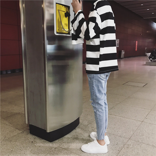 Κομψά τζιν ανδρικά σε δύο χρώματα - σκισμένα και Slim τύπου