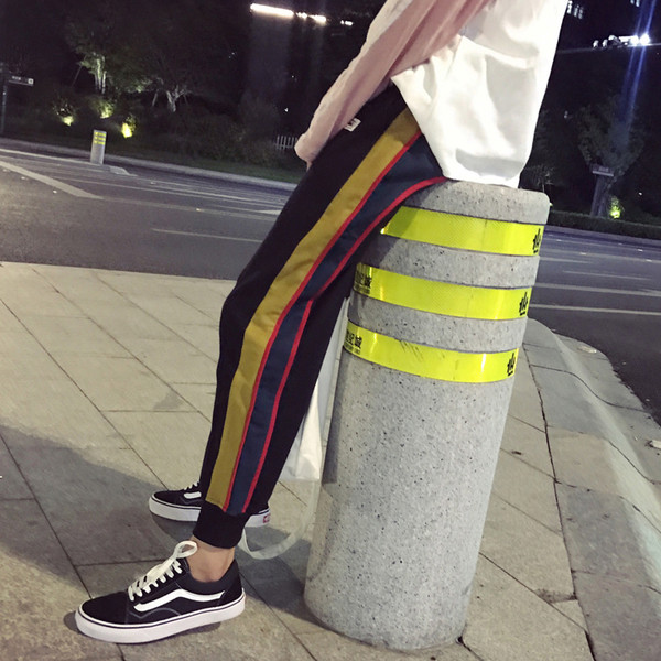 Παντελόνια ανδρικά για  αθλητισμό   με έγχρωμες λωρίδες