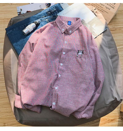 Ежедневна мъжка риза на райе с джобче и бродерия