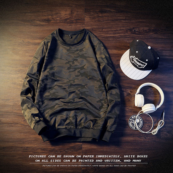 Ανδρική μλούζα με κολάρο σε σχήμα O, μακρύ μανίκι και σχέδια καμουφλάζ - 2 σχέδια