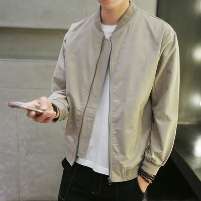 Мъжко бомбър яке със семпъл цип и надпис на гърба в сив и черен цвят