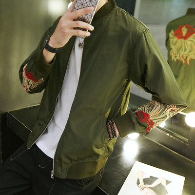 Μοντέρνο μοντέλο ανδρικό μπουφάν  με όμορφο λουλουδάτο κέντημα