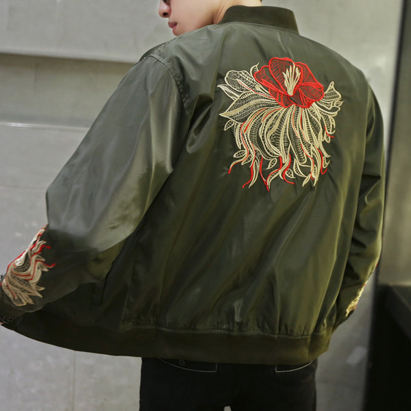 Μοντέρνο μοντέλο ανδρικό μπουφάν  με όμορφο λουλουδάτο κέντημα