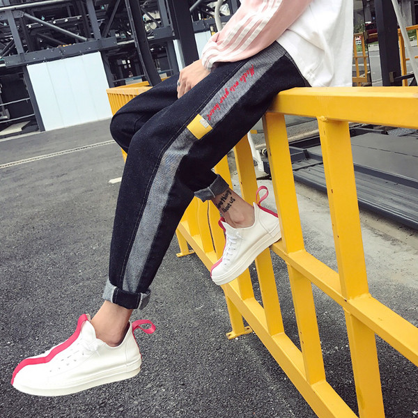 Спортно-елегантни мъжки панталони в широк модел