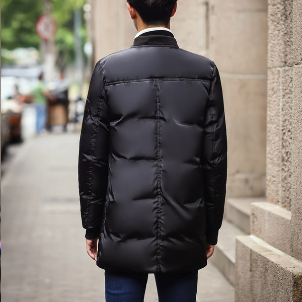 Ανδρικό χειμωνιάτικο μπουφάν με ζεστή γέμιση σε γκρι και μαύρο χρώμα