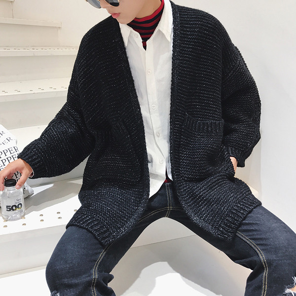 Дълга и топла мъжка жилетка с джобове в два цвята и в свободен стил