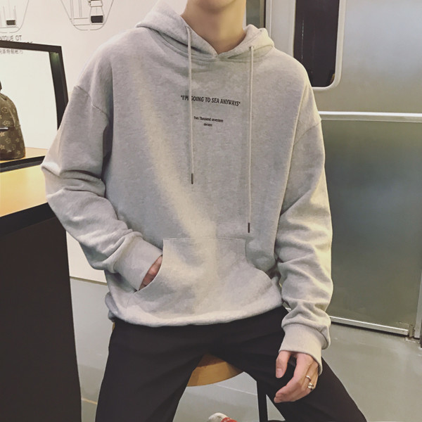 Спортен мъжки суичър в сив и черен цвят с качулка