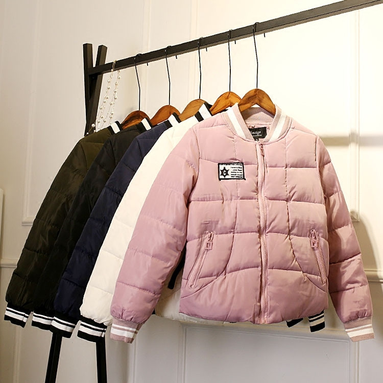 Стилно дамско яке с надпис на гърба, в много цветове