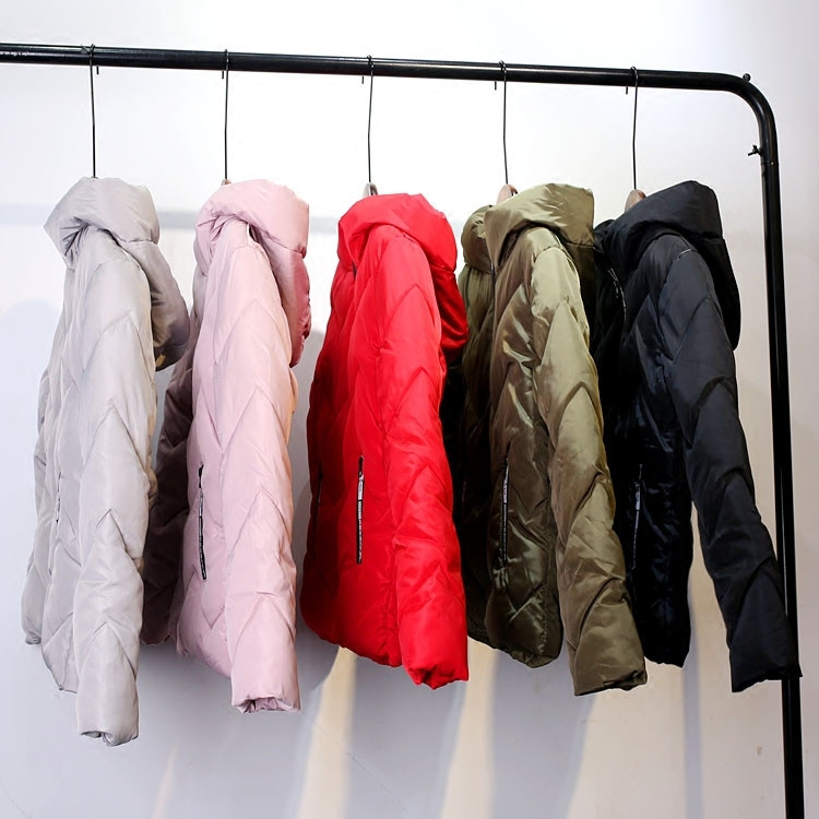 Дамско зимно яке в няколко цвята с качулка