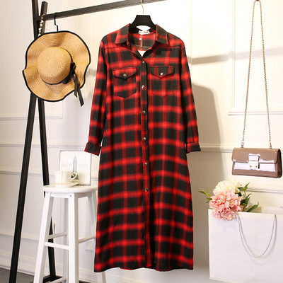 Много дълга дамска риза на каре в червен цвят