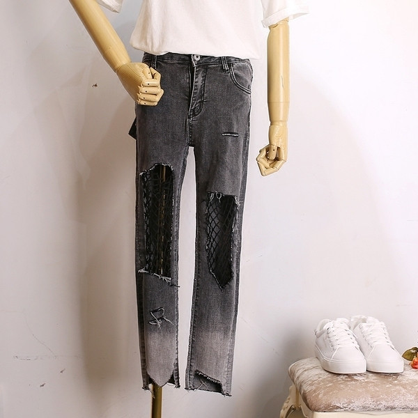 Стилни дамски дънки в преливащ цвят - накъсани с мрежа