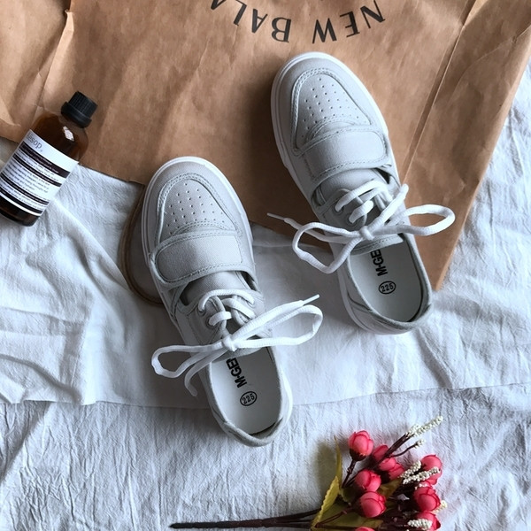 Дамски кецове с лепенки в два цвята