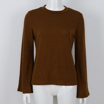 Дамски пуловер, подходящ за студените дни с разкроени ръкави