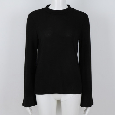 Дамски пуловер, подходящ за студените дни с разкроени ръкави