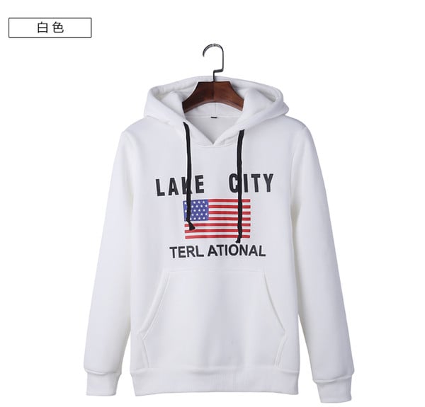 Плътен и удобен мъжки суичер тип анурак с качулка,надпис и шарен принт