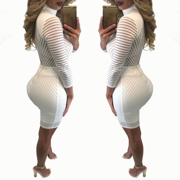 Елегантна дамска рокля в бял цвят с дълъг ръкав и поло яка