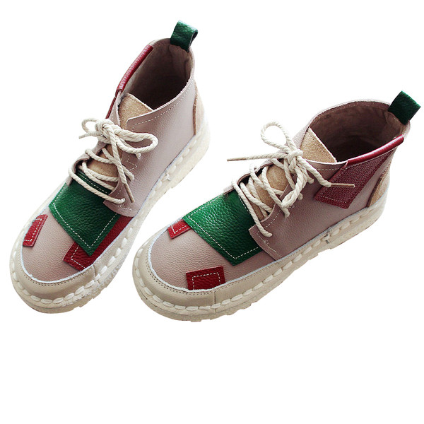 Γυναικείες αθλητικές μπότες σε τρία χρώματα