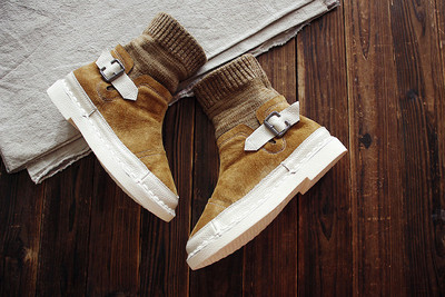 Много топли дамски боти в много цветове и с равна подметка