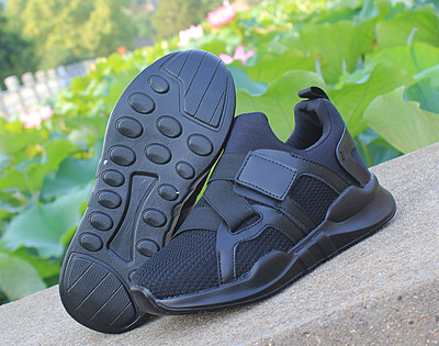 Ανδρικά πάνινα παπούτσια σε τρία χρώματα με βελκρό