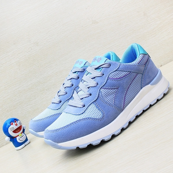 Αθλητικά γυναικέια πάνινα παπούτσια