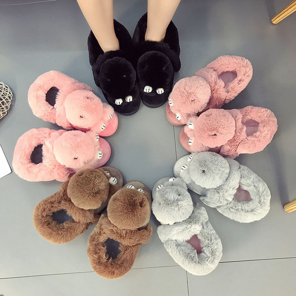 Дамски ботички с пухче, подходящи и за вкъщи