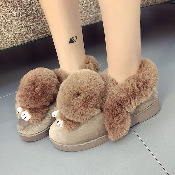 Дамски ботички с пухче, подходящи и за вкъщи