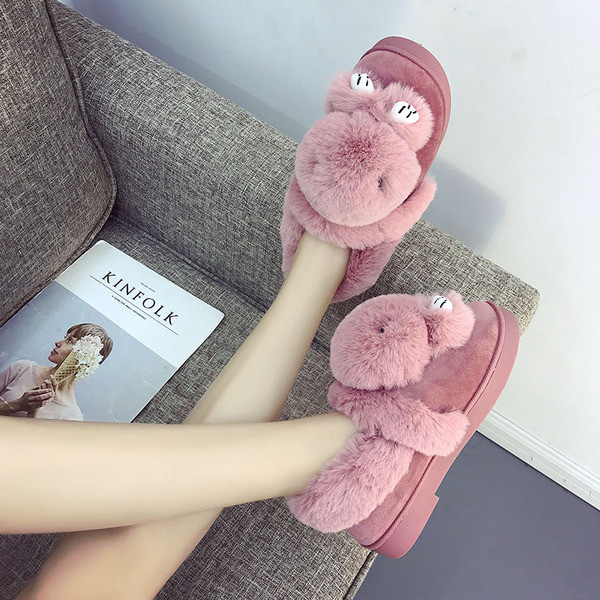 Дамски ботички с пухче, подходящи и за вкъщи