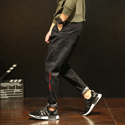 Κομψά τζιν ανδρικά σε ευρύ μοτίβο