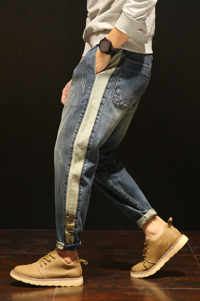 Κομψά τζιν ανδρικά σε ευρύ μοτίβο