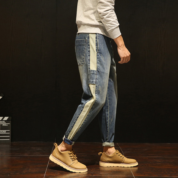 Κομψά τζιν ανδρικά σε ευρύ μοτίβο