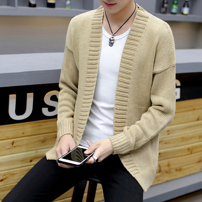 Το casual μάλλιη ανδρική ζακέτα σε τέσσερα διαφορετικά χρώματα