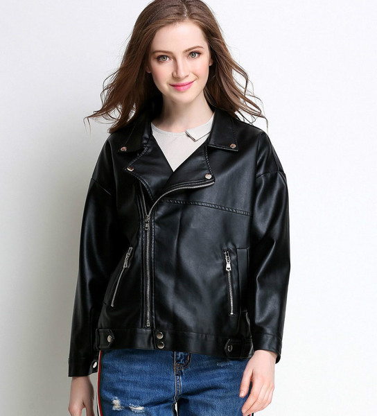 Ευρύ δερμάτινο γυναικέιο μπουφάν