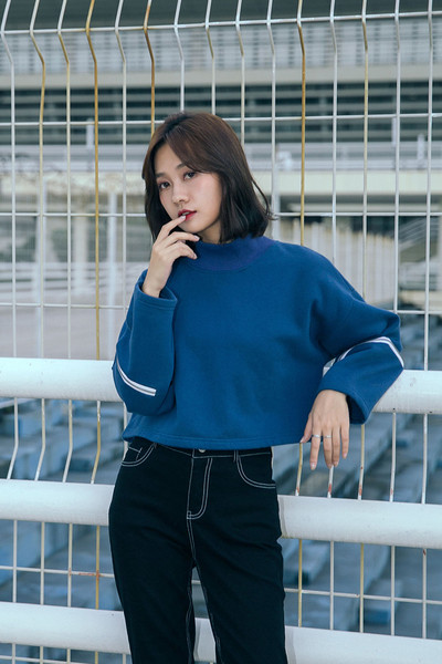 Γυναικείο αθλητικό μπλουζάκι σε μπλε  χρώμα