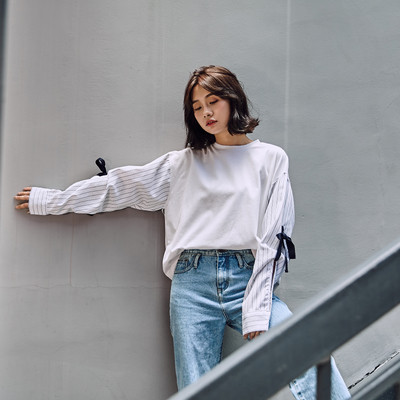 Κομψή γυναικεία μπλούζα με μανίκια και κορδέλα