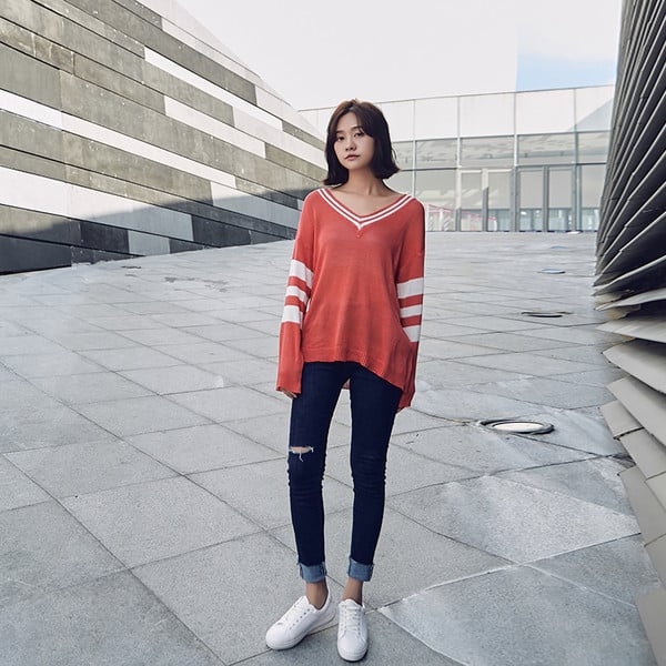 Γυναικέιο λεπτό τζιν σε σκούρο χρώμα