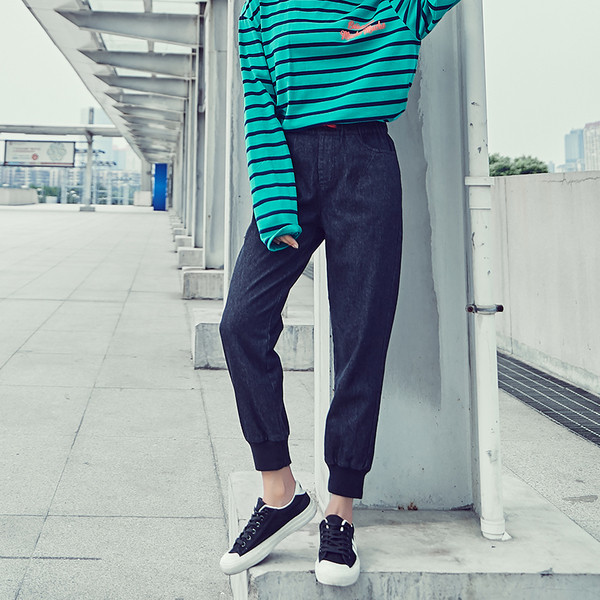 Κομψά γυναικέια  παντελόνια με δαντέλες