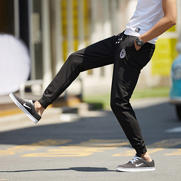 Καθημερινά και πολύ άνετα αθλητικά σετ σε συμπαγές χρώμα