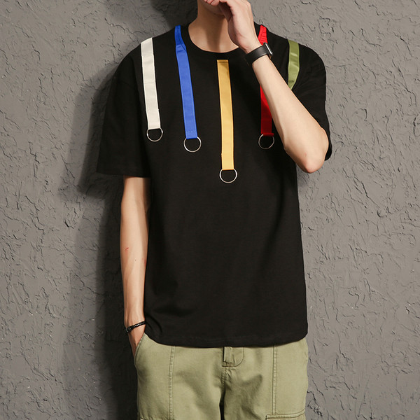 Casual ανδρική μπλούζα με ενδιαφέροντα μεταλλικά κρεμαστά δαχτυλίδια