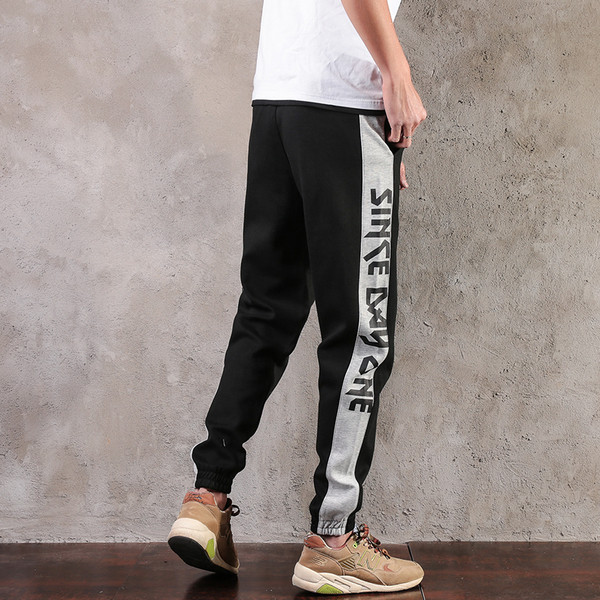 Τα casual αθλητικά ανδρικά παντελόνια  σε γκρι και μαύρο χρώμα