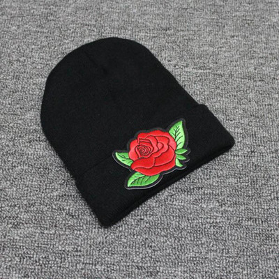 Καθημερινό καπέλο χειμωνιάτικο με μοντέρνα κεντήματα, 4 σχέδια