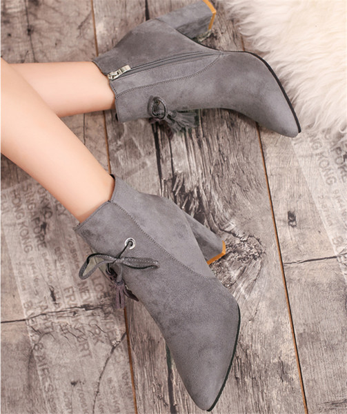 Καθημερινές γυναικείες μπότες  με κρεμαστά φούντες, 3 χρώματα