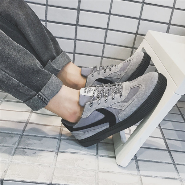 Casual  ανδρικά αθλητικά παπούτσια με μια επίπεδη σόλα από καουτσούκ και μοτίβο σταυροειδείς δεσμούς