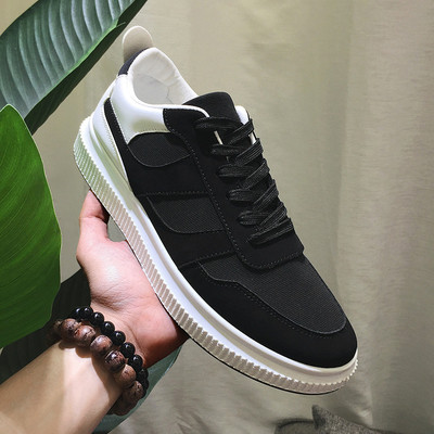 Κομψά αθλητικά ανδρικά παπούτσια με επίπεδη σόλα