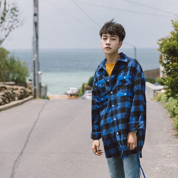 Κομψό μακρύ πουκάμισο ανδρών σε δύο χρώματα