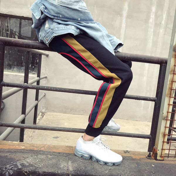 Αθλητικά αντρικά παντελόνια με έγχρωμες λωρίδες