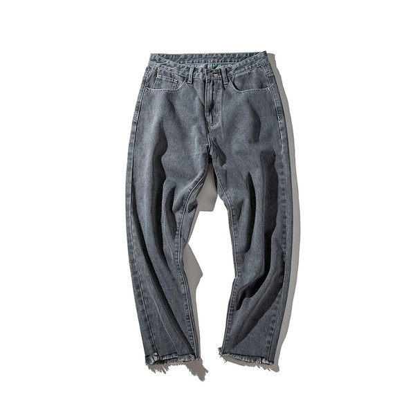 Ανδρικά τζιν σε ευρύ σχέδιο και σε δύο χρώματα