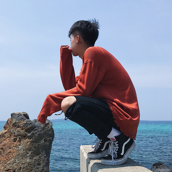 Ευρεία πουλόβερ ανδρών σε τέσσερα χρώματα