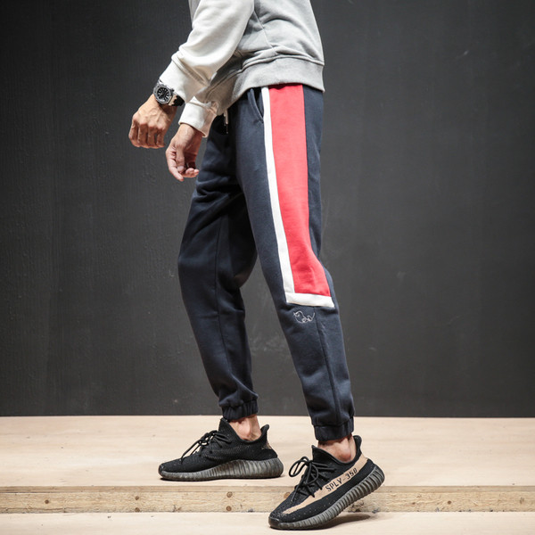 Πολύ άνετα αρσενικά αθλητικά παντελόνια κατάλληλα για καθημερινή ζωή