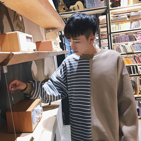 Ενδιαφέρουσα μπλούζα ανδρών με δύο πρόσωπα